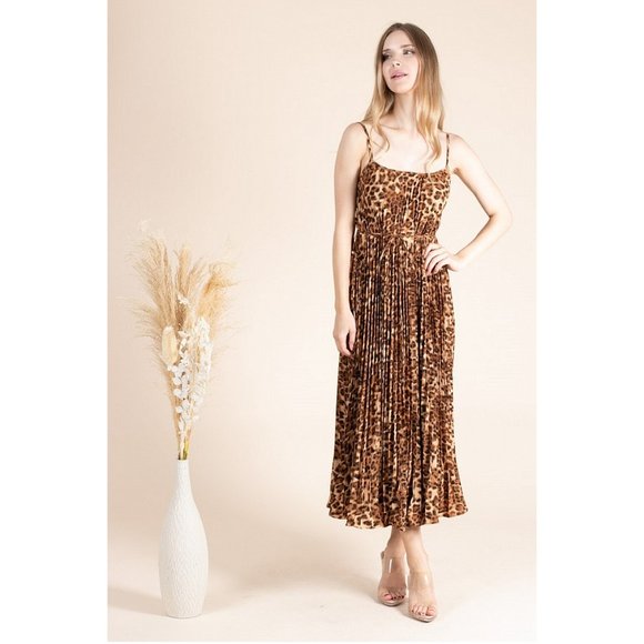 Spaghetti Strap Leopard Print Pleated Maxi - Picture 6 of 8